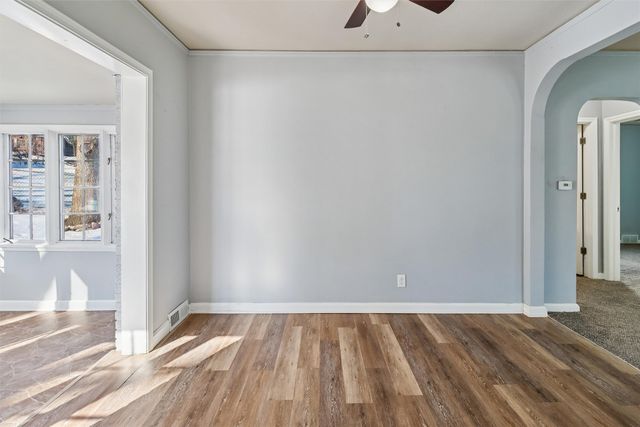 1404 Burlington Terrace, Des Moines, IA 50314