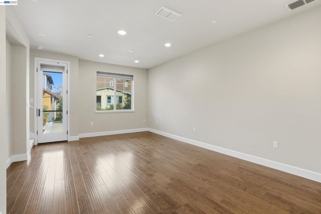 817 Tranquility Cir 4, Livermore, CA 94551