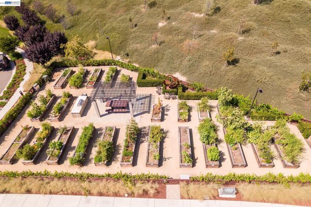 817 Tranquility Cir 4, Livermore, CA 94551