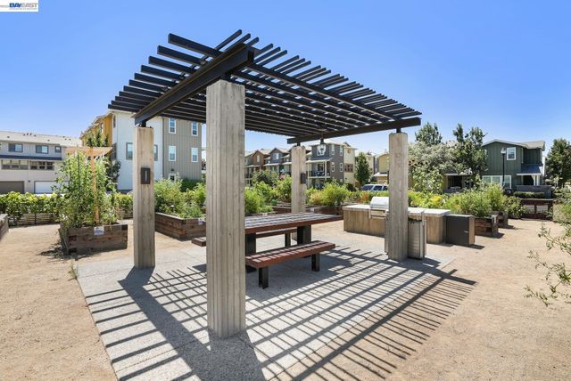 817 Tranquility Cir 4, Livermore, CA 94551