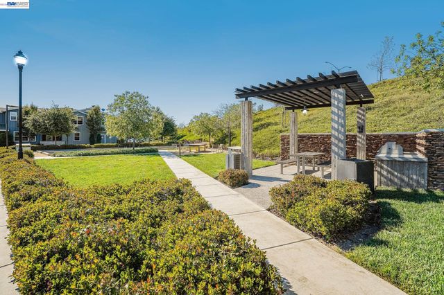 817 Tranquility Cir 4, Livermore, CA 94551