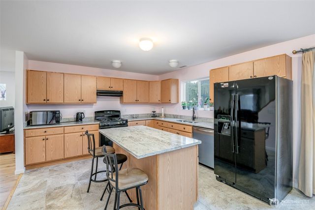 17008 SE 183rd Place, Renton, WA 98058