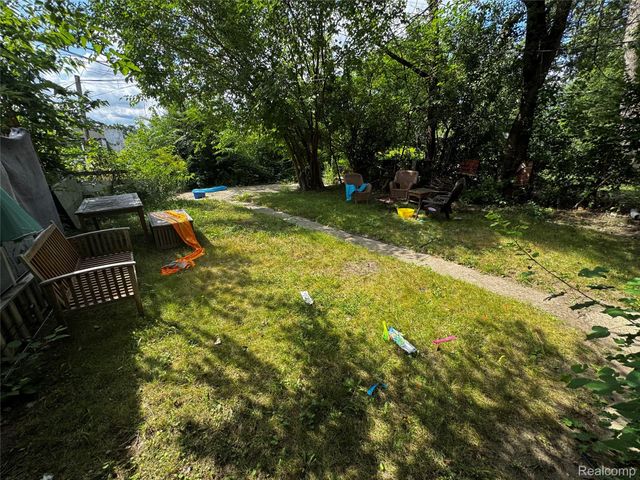 14053 Strathmoor Street, Detroit, MI 48227