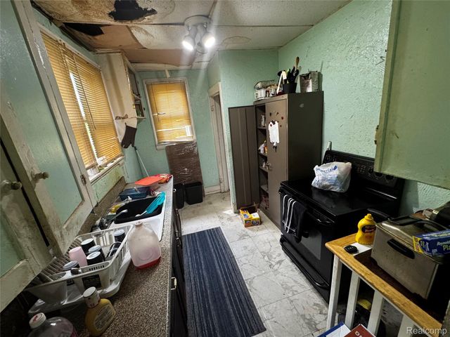 14053 Strathmoor Street, Detroit, MI 48227