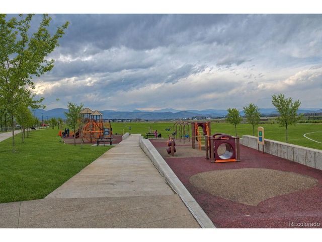 3741 Florentine Dr, Longmont, CO 80503
