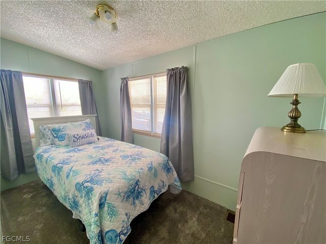 172 Vista Mar DR, North Fort Myers, FL 33903