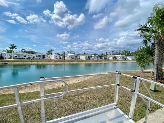 172 Vista Mar DR, North Fort Myers, FL 33903