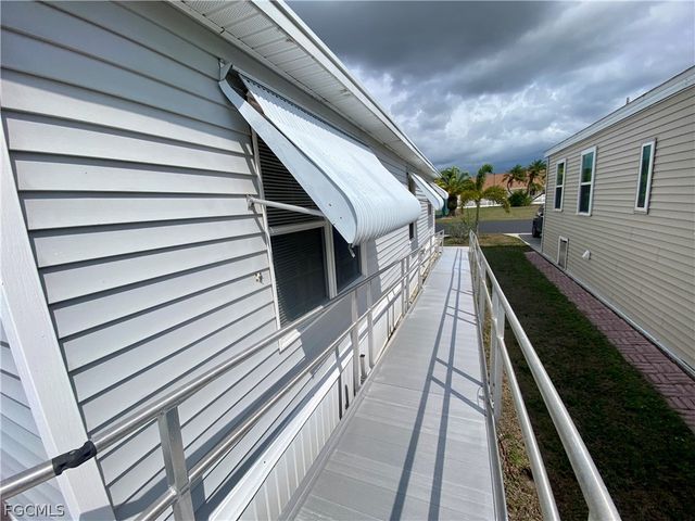 172 Vista Mar DR, North Fort Myers, FL 33903