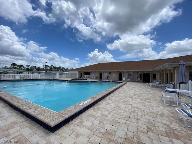 172 Vista Mar DR, North Fort Myers, FL 33903