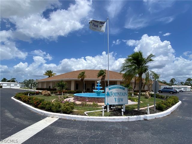 172 Vista Mar DR, North Fort Myers, FL 33903