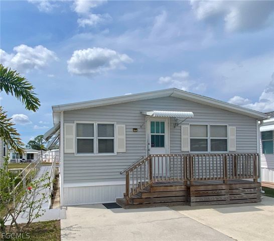 172 Vista Mar DR, North Fort Myers, FL 33903