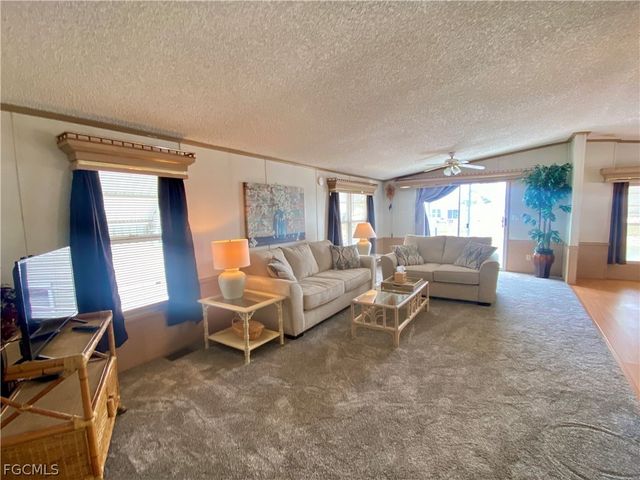 172 Vista Mar DR, North Fort Myers, FL 33903