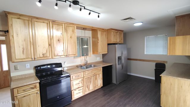 1281 S DELAWARE Drive, Apache Junction, AZ 85120