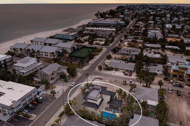 6605 GULF DRIVE, Holmes Beach, FL 34217
