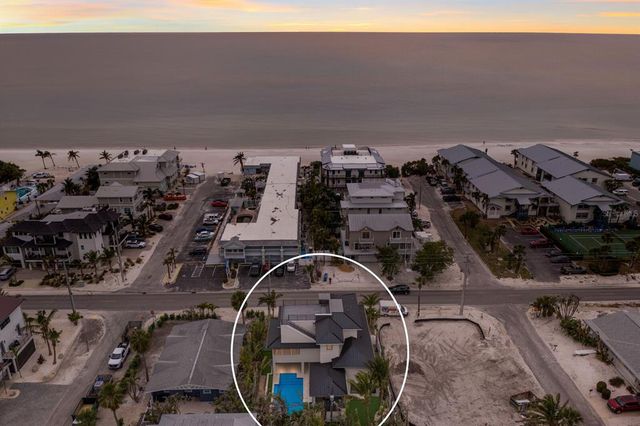6605 GULF DRIVE, Holmes Beach, FL 34217