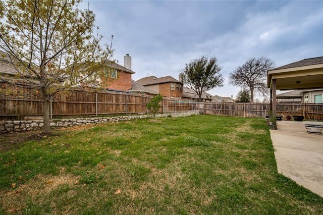 824 Water Garden Circle, Little Elm, TX 75068
