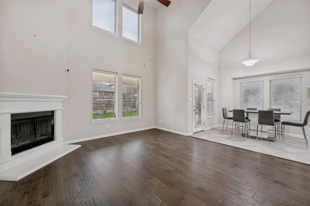 824 Water Garden Circle, Little Elm, TX 75068