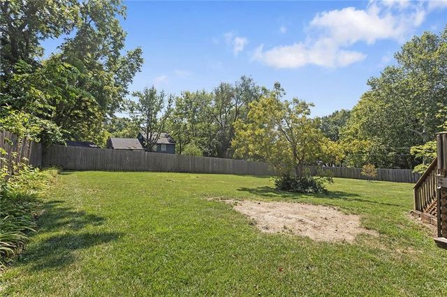 9013 W 48th Terrace, Merriam, KS 66203