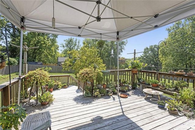 9013 W 48th Terrace, Merriam, KS 66203