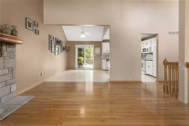 9013 W 48th Terrace, Merriam, KS 66203