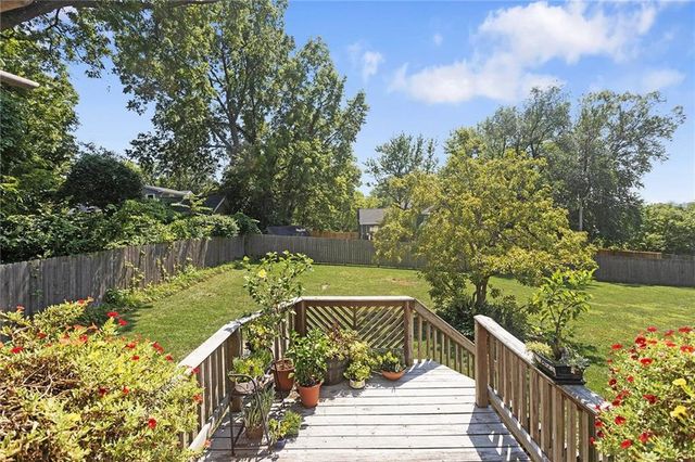 9013 W 48th Terrace, Merriam, KS 66203