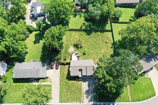 9013 W 48th Terrace, Merriam, KS 66203