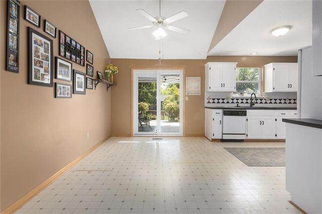 9013 W 48th Terrace, Merriam, KS 66203