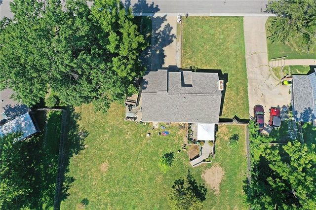 9013 W 48th Terrace, Merriam, KS 66203