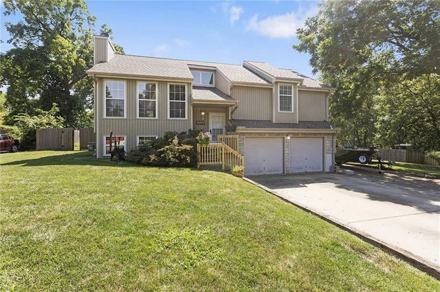 9013 W 48th Terrace, Merriam, KS 66203