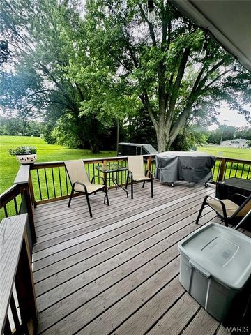 1300 Chestnut Street, Greenville, IL 62246