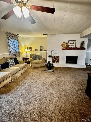 1300 Chestnut Street, Greenville, IL 62246