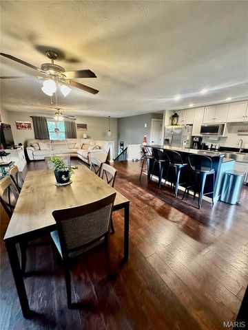 1300 Chestnut Street, Greenville, IL 62246