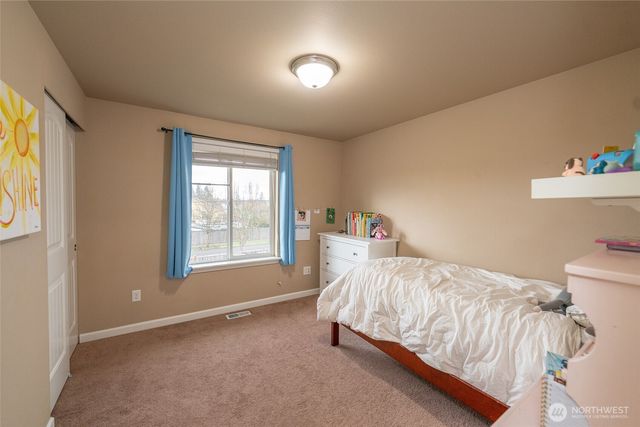 9236 Carys Street SE, Yelm, WA 98597