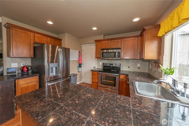 9236 Carys Street SE, Yelm, WA 98597