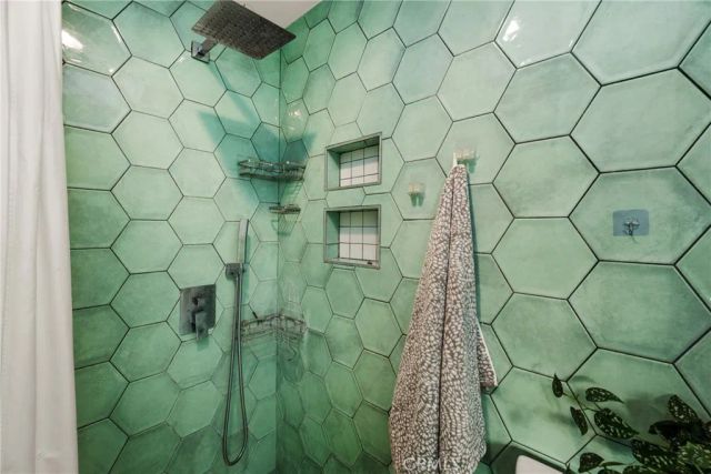 2320 Locust, Long Beach, CA 90806