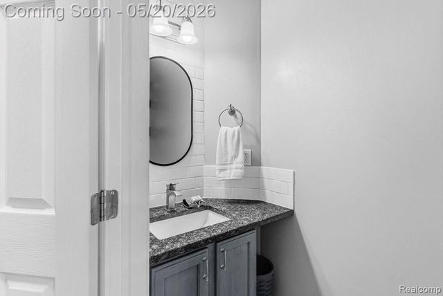 1558 Chelsea Circle, Howell, MI 48843