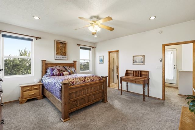 3133 Pueblo Hawikuh, Santa Fe, NM 87507