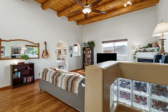 3133 Pueblo Hawikuh, Santa Fe, NM 87507