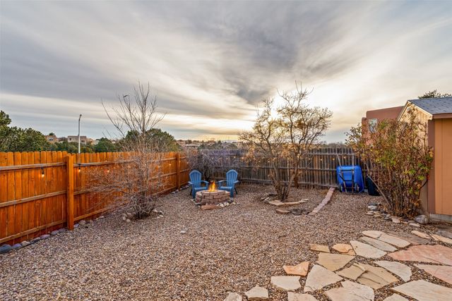 3133 Pueblo Hawikuh, Santa Fe, NM 87507