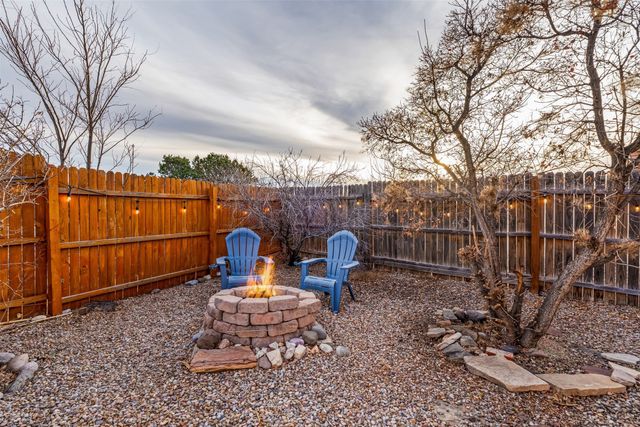 3133 Pueblo Hawikuh, Santa Fe, NM 87507