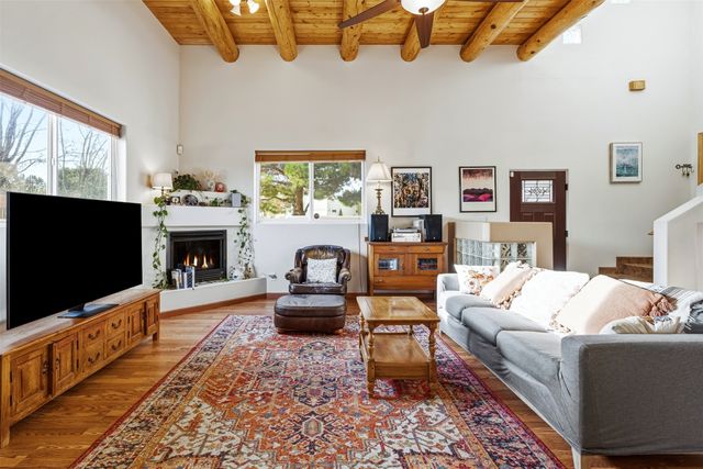 3133 Pueblo Hawikuh, Santa Fe, NM 87507