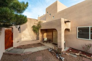 3133 Pueblo Hawikuh, Santa Fe, NM 87507