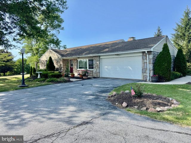 68 BARDS WAY, Pottstown, PA 19464