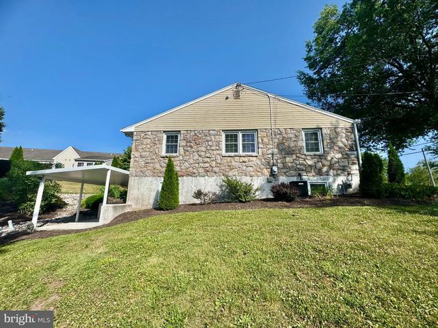 68 BARDS WAY, Pottstown, PA 19464