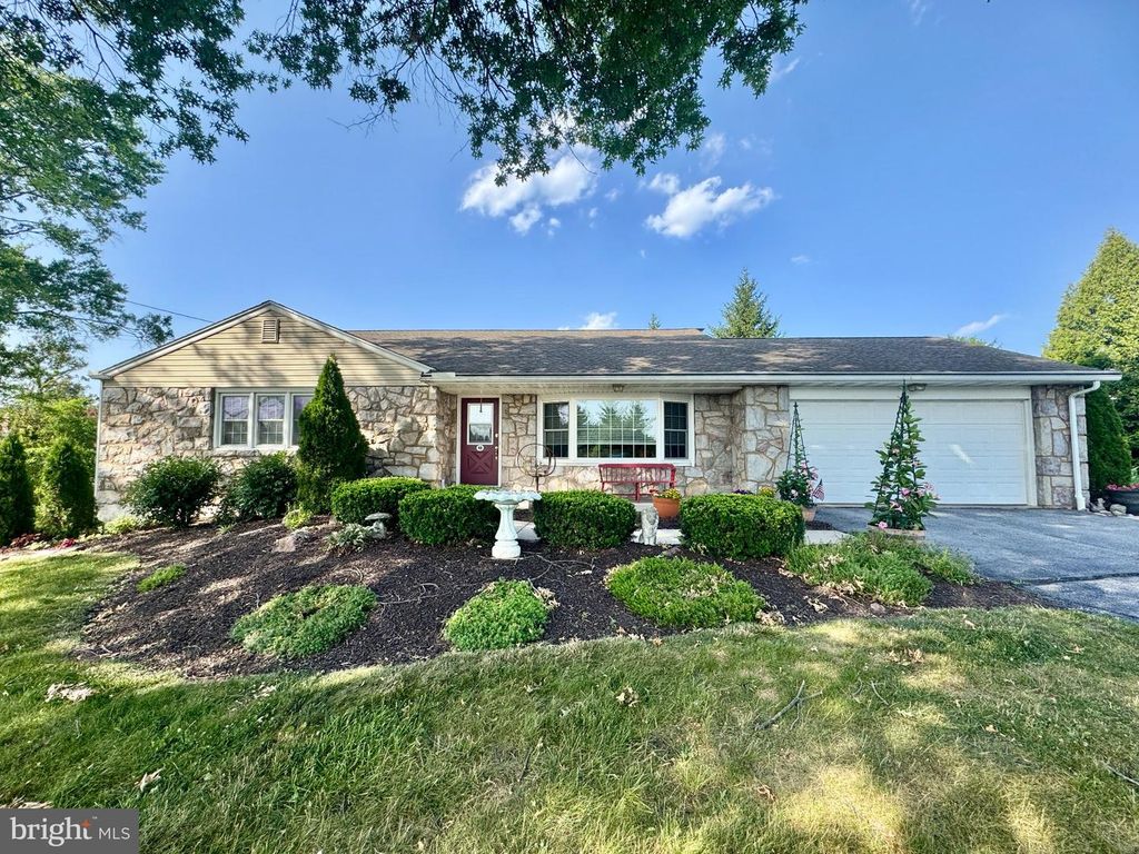 68 BARDS WAY, Pottstown, PA 19464