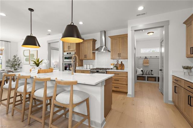 MM Macon, Chesapeake, VA 23322