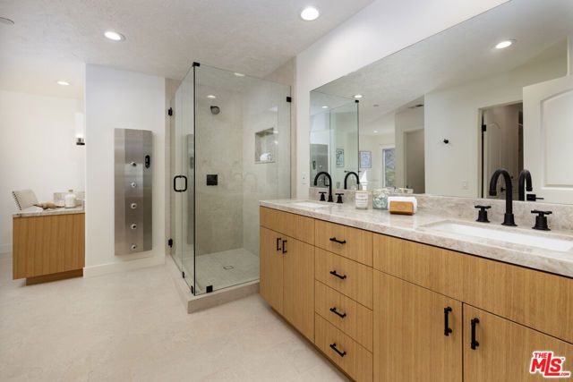 10890 Us Highway 101, Goleta, CA 93117