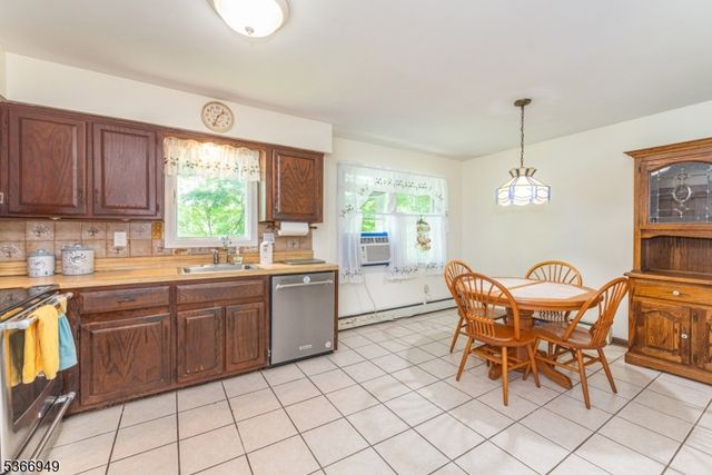 127 Cedar Dr, Andover Twp., NJ 07860