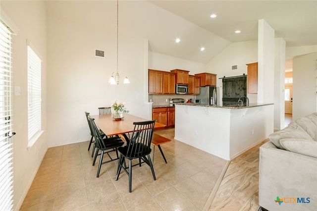 236 Bauxite Drive, Jarrell, TX 76537