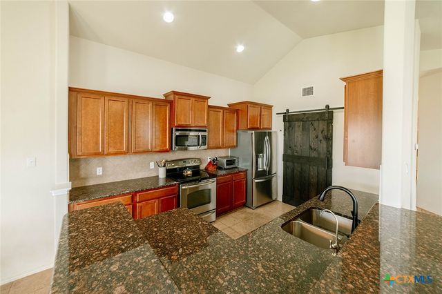 236 Bauxite Drive, Jarrell, TX 76537